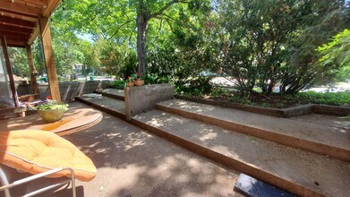 135 Seymour Avenue SE in Minneapolis, MN - Building Photo - Interior Photo