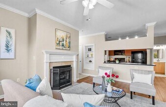 19621 Galway Bay Circle in Germantown, MD - Building Photo - Building Photo