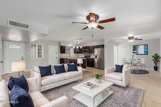 1002 W Villa Rita Dr in Phoenix, AZ - Building Photo - Building Photo