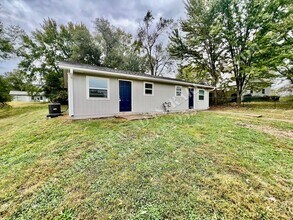 6003 E 151 Terrace in Grandview, MO - Building Photo - Building Photo