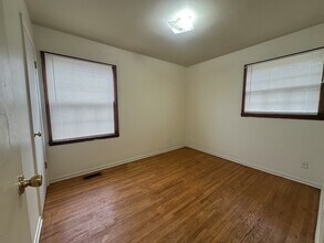 400 Lancashire Rd in St. Louis, MO - Building Photo - Building Photo