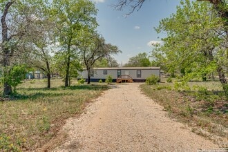 71 Spanish Oak Rd in Somerset, TX - Building Photo - Building Photo
