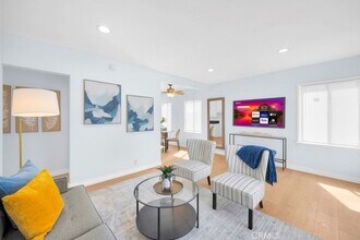 2202 Euclid Ave in Long Beach, CA - Building Photo - Building Photo
