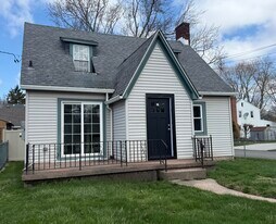 8520 Munson Ave in Niagara Falls, NY - Building Photo