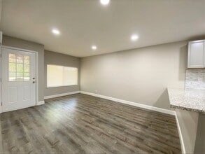 809 E Bellevue Rd, Unit na in Atwater, CA - Building Photo - Building Photo