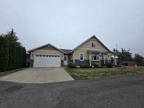 1110 Harmony Ln in Mount Vernon, WA - Building Photo - Building Photo