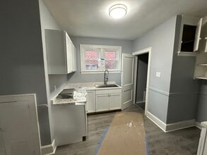 2936 Pasadena St, Unit Upper Left in Detroit, MI - Foto de edificio - Building Photo