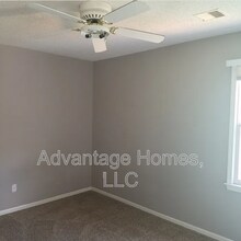15004 Horton St in Overland Park, KS - Building Photo - Building Photo