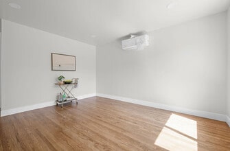 9211 Earl St in La Mesa, CA - Building Photo - Building Photo