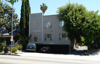 736 S Wilton Pl in Los Angeles, CA - Building Photo - Building Photo