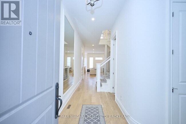 15 Arbourvale Common in St Catharines, ON - Building Photo - Building Photo