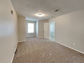 216 Turning Tree Rd in Wilmer, TX - Building Photo - Building Photo
