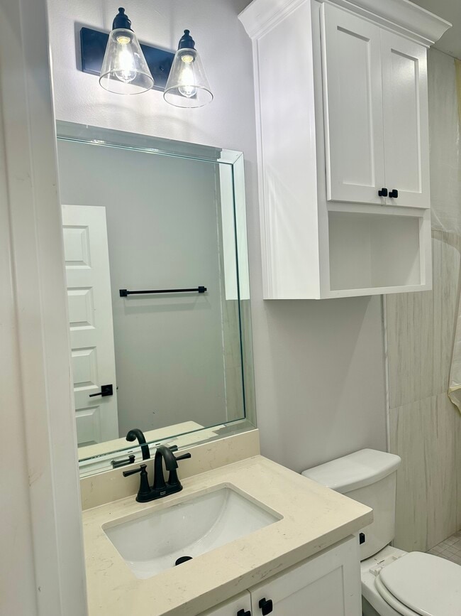 1002 Escondido Ln E, Unit Duplex Escondido in Harlingen, TX - Building Photo - Building Photo
