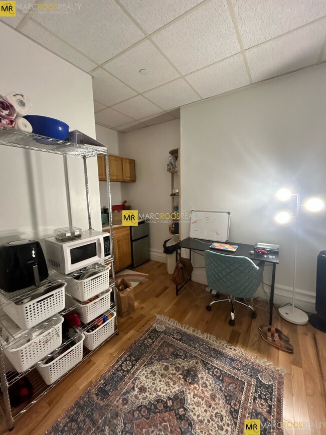 403 Beacon St, Unit 1 in Boston, MA - Building Photo - Building Photo