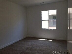 108 Tartan in Irvine, CA - Building Photo - Building Photo