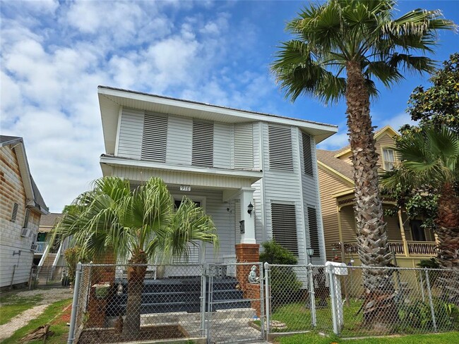 property at 916 Avenue H