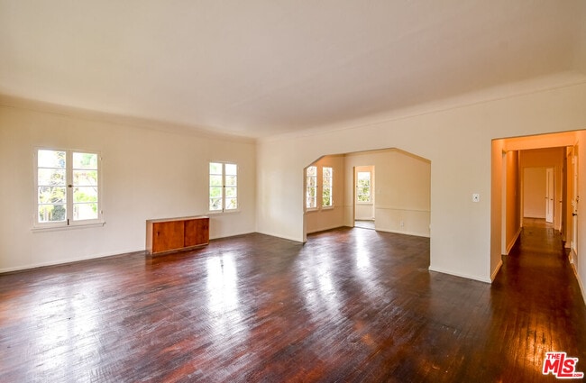 803 Croft Ave in West Hollywood, CA - Building Photo - Building Photo