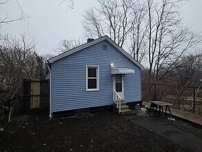 2330 W 30th St in Cleveland, OH - Building Photo - Building Photo