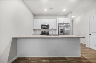 3181 Meadowstone Ln SW in Atlanta, GA - Building Photo - Building Photo