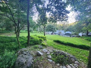 15215 Charmian Rd in Blue Ridge Summit, PA - Building Photo - Building Photo