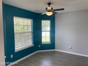 1751 Hawkins Cove Dr E in Jacksonville, FL - Building Photo - Building Photo