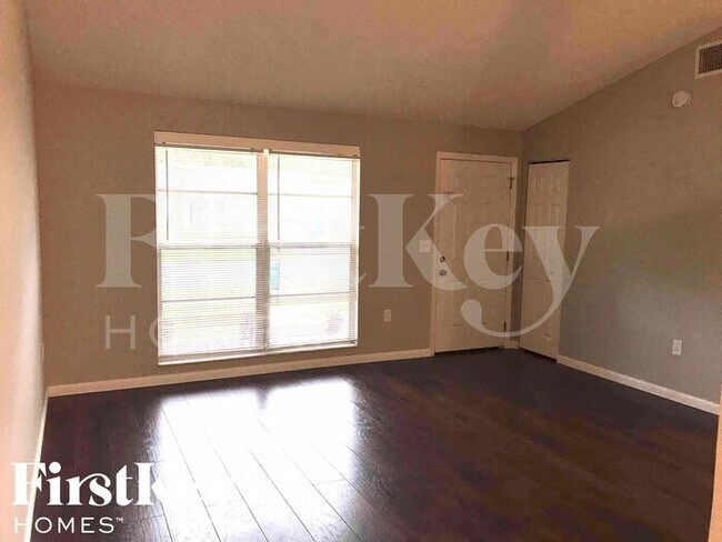 7615 Ivory Terrace in New Port Richey, FL - Building Photo - Building Photo