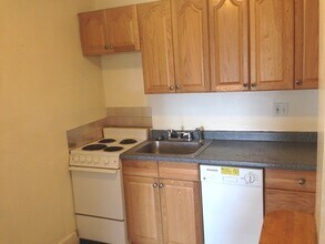 469 Beacon St, Unit 9 in Boston, MA - Foto de edificio - Building Photo