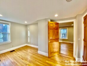 428 Franklin St, Unit 1L in Cambridge, MA - Building Photo - Building Photo