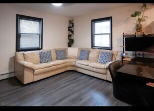 2505 Girard Pl, Unit 2505GirardPlace#2 in Union, NJ - Foto de edificio - Building Photo