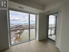 3071 Trafalgar Rd in Oakville, ON - Building Photo - Building Photo