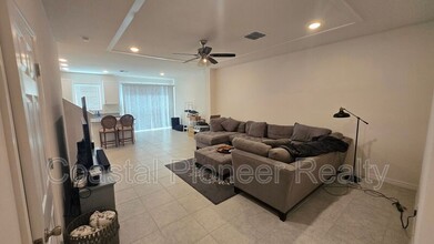 34158 Cinder Wy in Wesley Chapel, FL - Building Photo - Building Photo