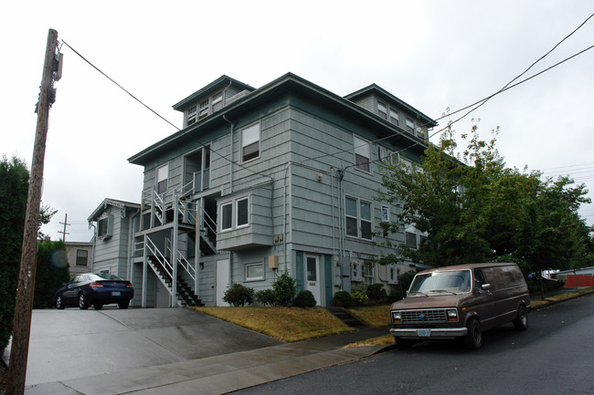 4318 SE Milwaukie Ave in Portland, OR - Building Photo - Building Photo