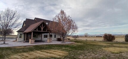 1516-1513 13 Rd in Loma, CO - Building Photo - Building Photo