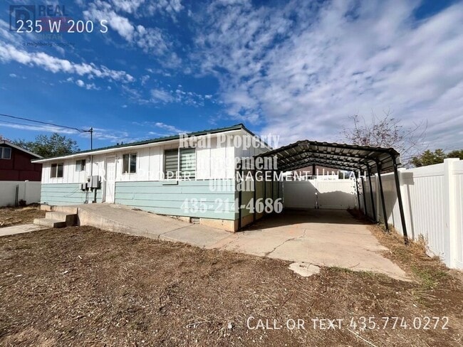 235 W 200 S in Vernal, UT - Building Photo - Building Photo