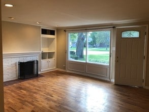 133 N Woodlawn St in Wheaton, IL - Building Photo - Building Photo