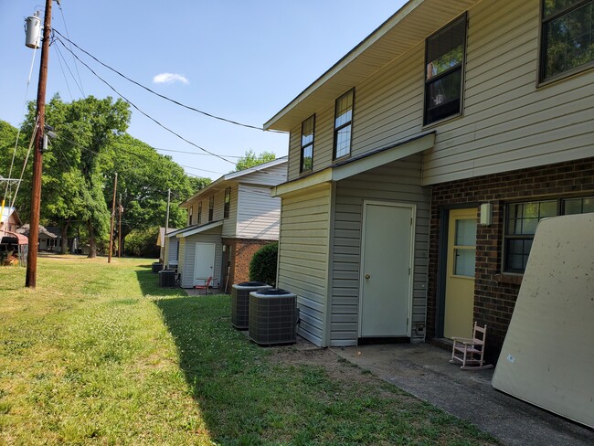 Royston Townhouses in Royston, GA - Building Photo - Building Photo