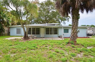 505 Coconut Ave E in Port St. Lucie, FL - Building Photo - Building Photo
