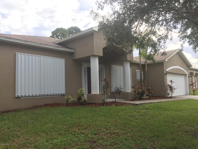 124 Haines Rd SW in Palm Bay, FL - Building Photo - Building Photo