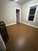 151 4th St, Unit 1 in Old Town, ME - Foto de edificio - Building Photo