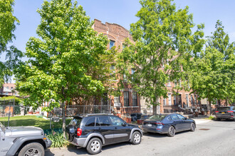 150 E 55th St in Brooklyn, NY - Building Photo - Building Photo