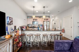 1435 Tremont St, Unit 3 in Boston, MA - Building Photo - Building Photo