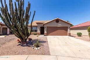 13862 W Fargo Dr in Surprise, AZ - Building Photo