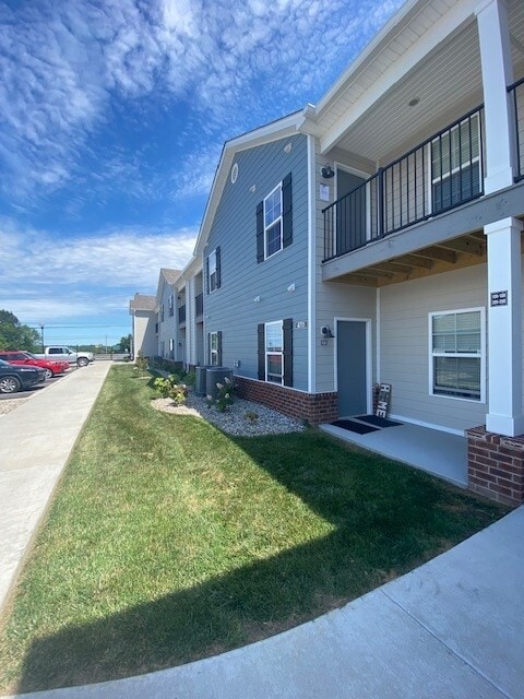Buckner Pointe in Buckner, KY - Foto de edificio