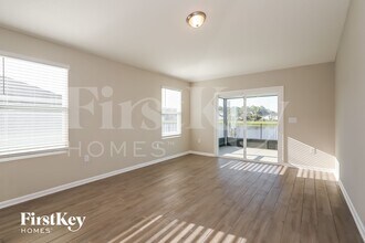 318 Fox Water Trail in St. Augustine, FL - Foto de edificio - Building Photo