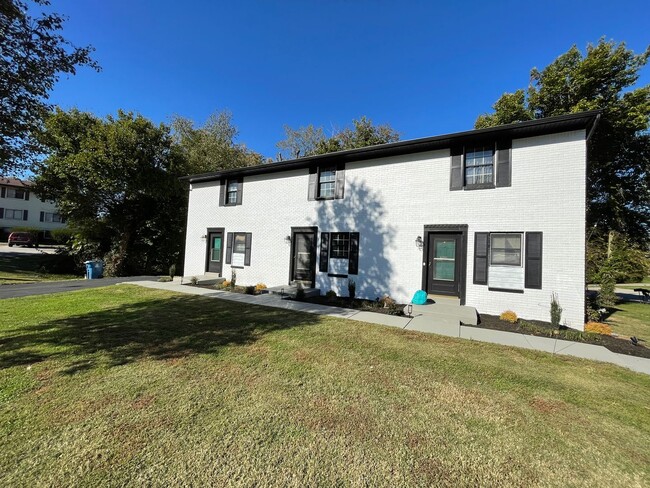 17 19/21-21 Seminole Dr in Shelbyville, KY - Building Photo - Building Photo