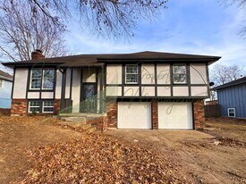 16305 Spring Valley Rd in Belton, MO - Building Photo