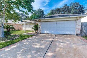 20070 Crazy Horse Cir in Katy, TX - Building Photo - Building Photo