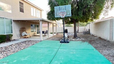 6341 Giant Oak St in North Las Vegas, NV - Building Photo - Building Photo