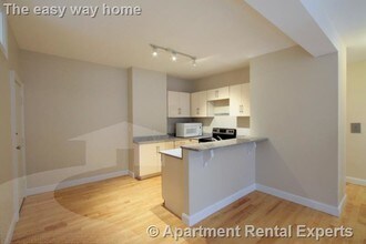 281 Harvard St, Unit 36 in Cambridge, MA - Foto de edificio - Building Photo