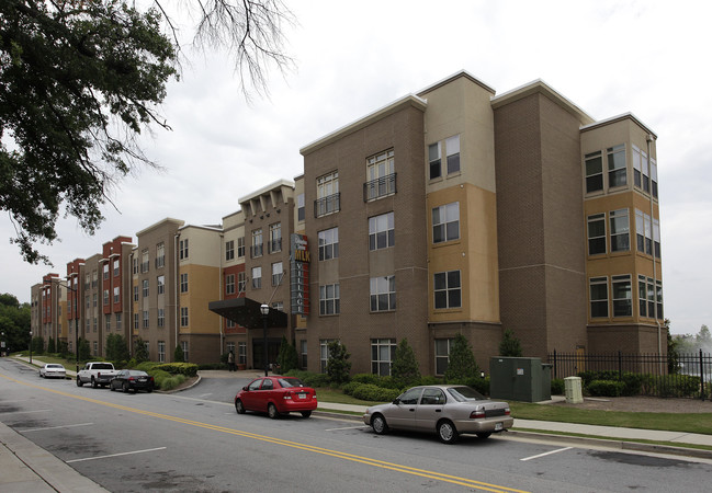 Columbia Senior Residences at MLK Village in Atlanta, GA - Foto de edificio - Building Photo